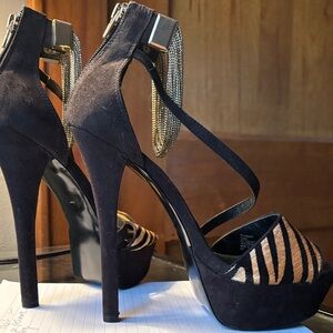 Steve Madden Black and Gold Strappy Heels